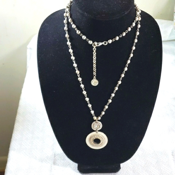 Jessica Simpson silver reversible medallion necklace - Picture 1 of 6
